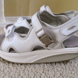 Mbt Kisumu  White  Sandals - 9/9.5